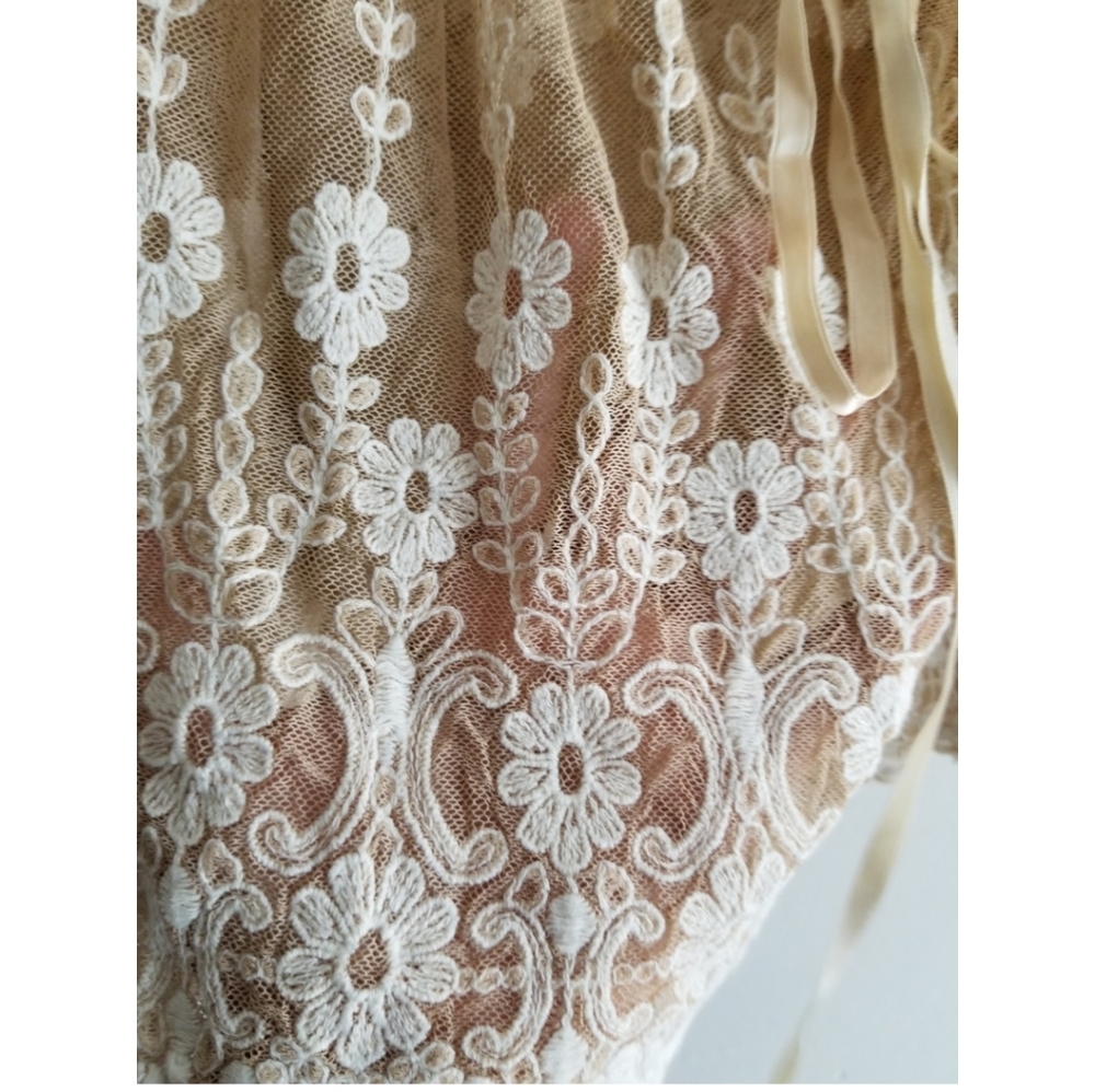 Anthropologie Hazel Tulle Embroidered Boho Top - Picture 2 of 8